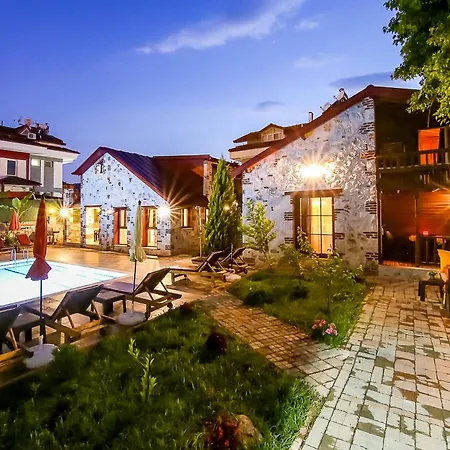 Ilk Ayvilla فتحية