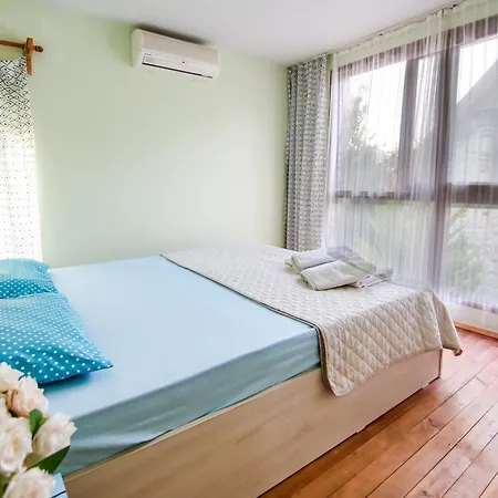 Ilk Ayvilla Villa